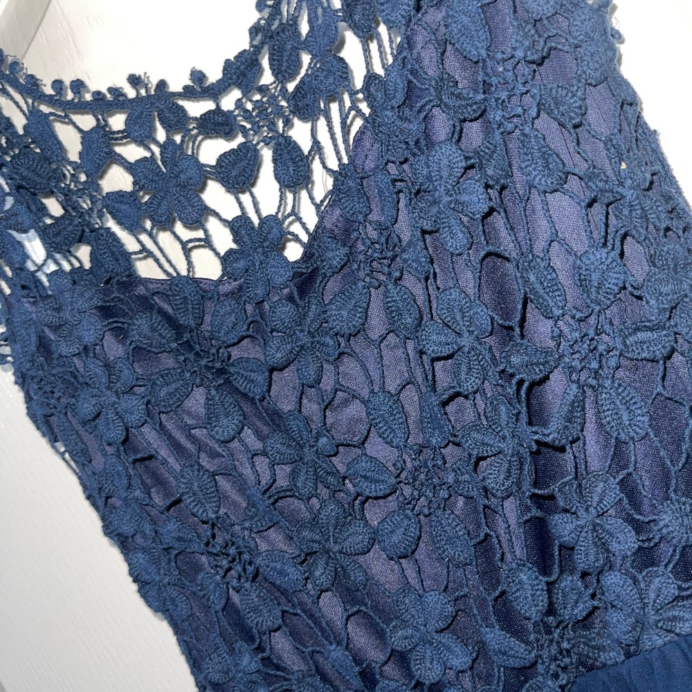 CLUB L DRESS - Picture 3 of 9